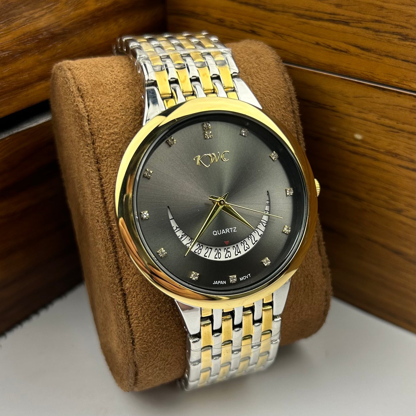 Chrono Date Luxe – Silver Metal with Date Dial