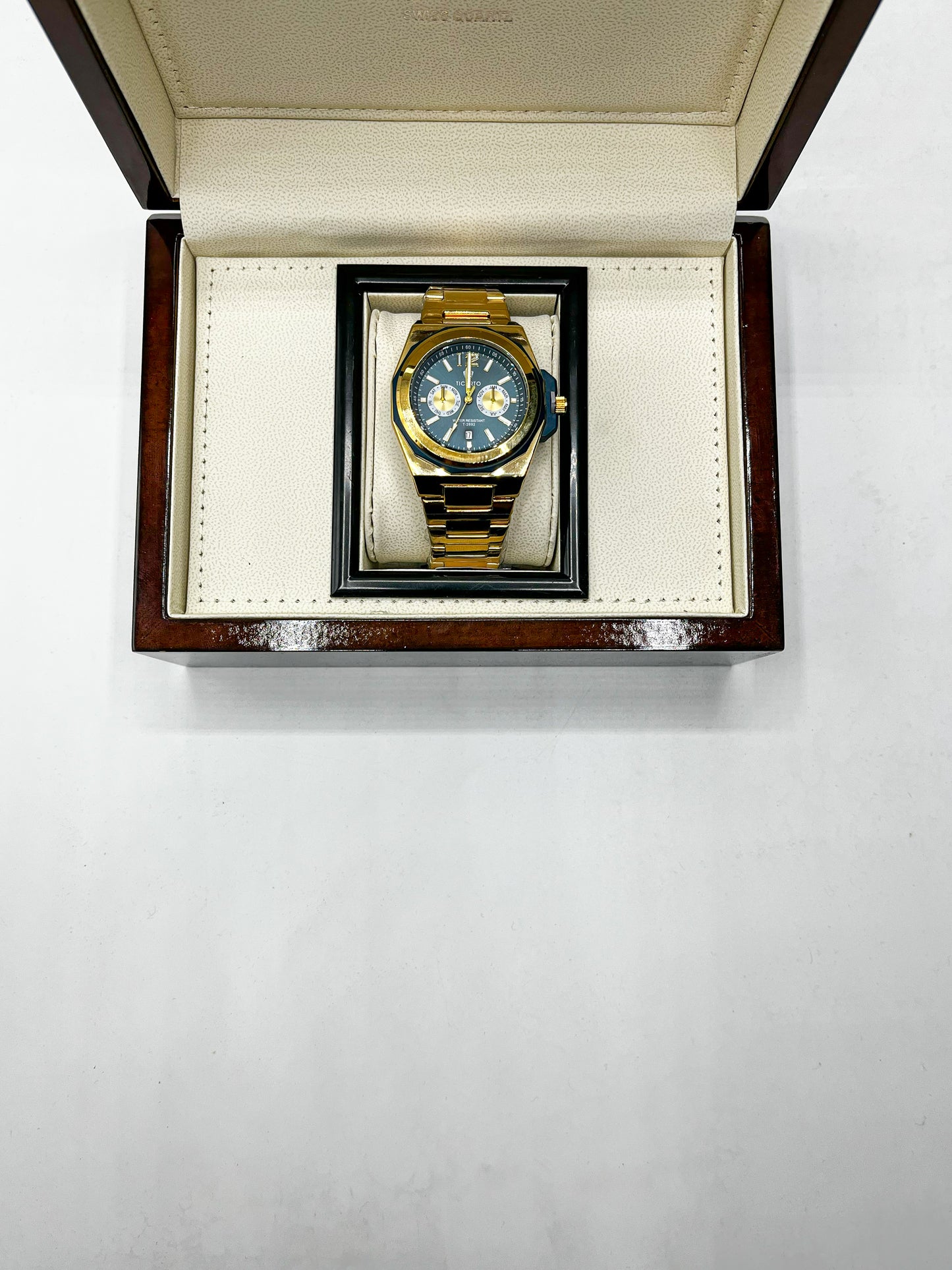 Ticarto Luxury Gold Chronograph Quartz Watch for Men – Stainless Steel Analog Wristwatch with Calendar & Dual Sub-Dials