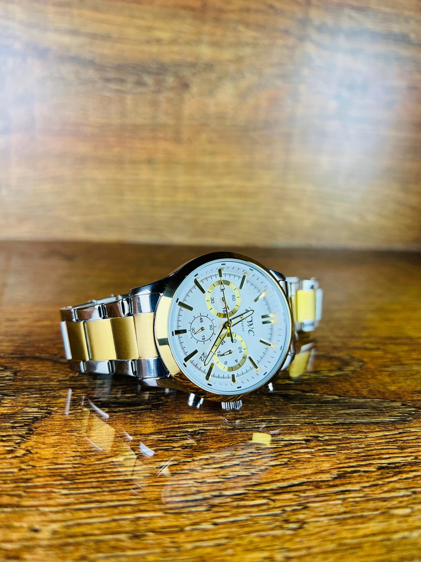 Luxury Gold & Silver Chronograph Men’s Watch – Stainless Steel, Waterproof, Elegant Design | ShahzadaWatches.pk