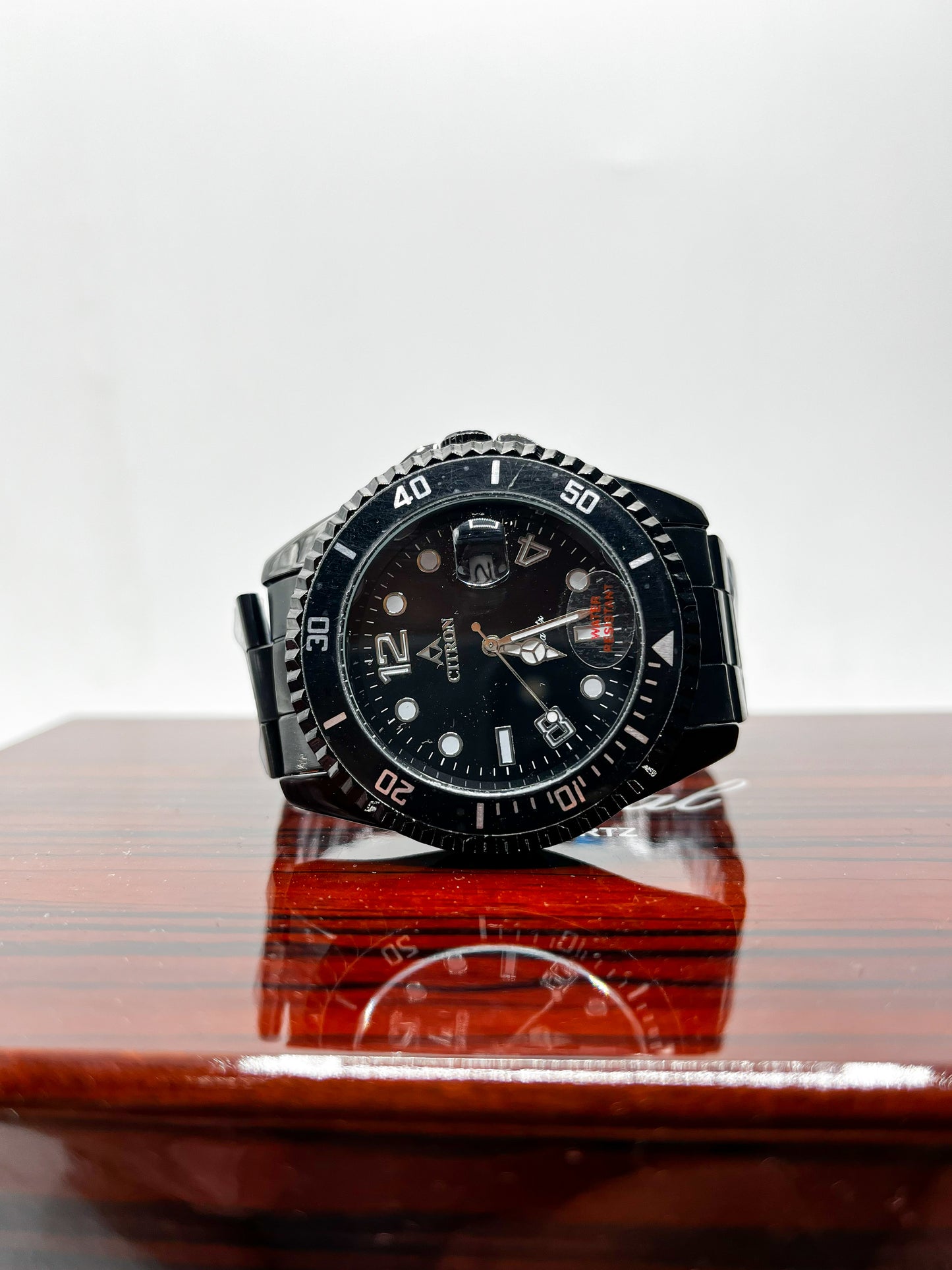 Citron Black Diver Men’s Luxury Quartz Watch – Waterproof Stainless Steel Sport Watch for Men