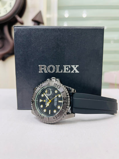 Luxury Black Dial Sports Watch | Men’s Waterproof Analog Wristwatch with Rubber Strap