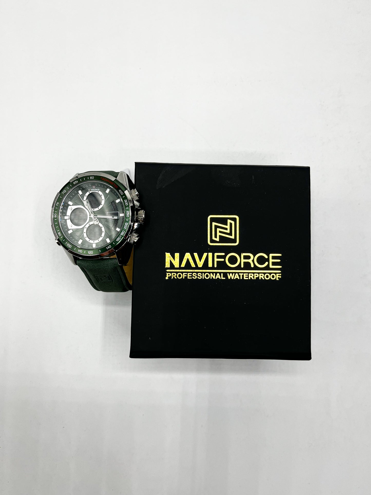 Naviforce Green Chronograph Men’s Watch – Dual Display Military Sports Watch with Leather Strap