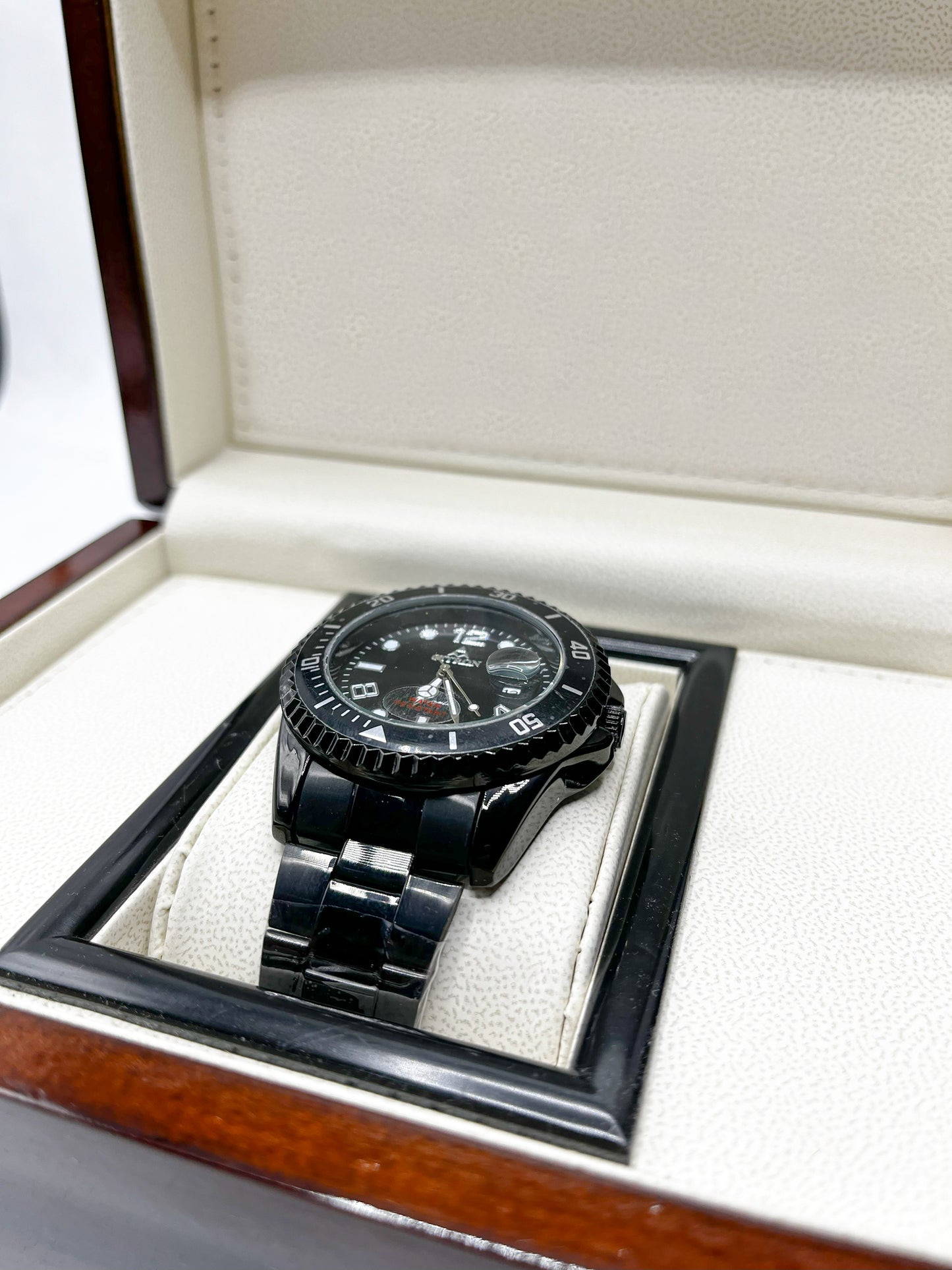 Citron Black Diver Men’s Luxury Quartz Watch – Waterproof Stainless Steel Sport Watch for Men