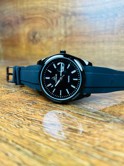 All Black Minimalist Quartz Men’s Watch – Sleek & Modern Rubber Strap Design | ShahzadaWatches.pk