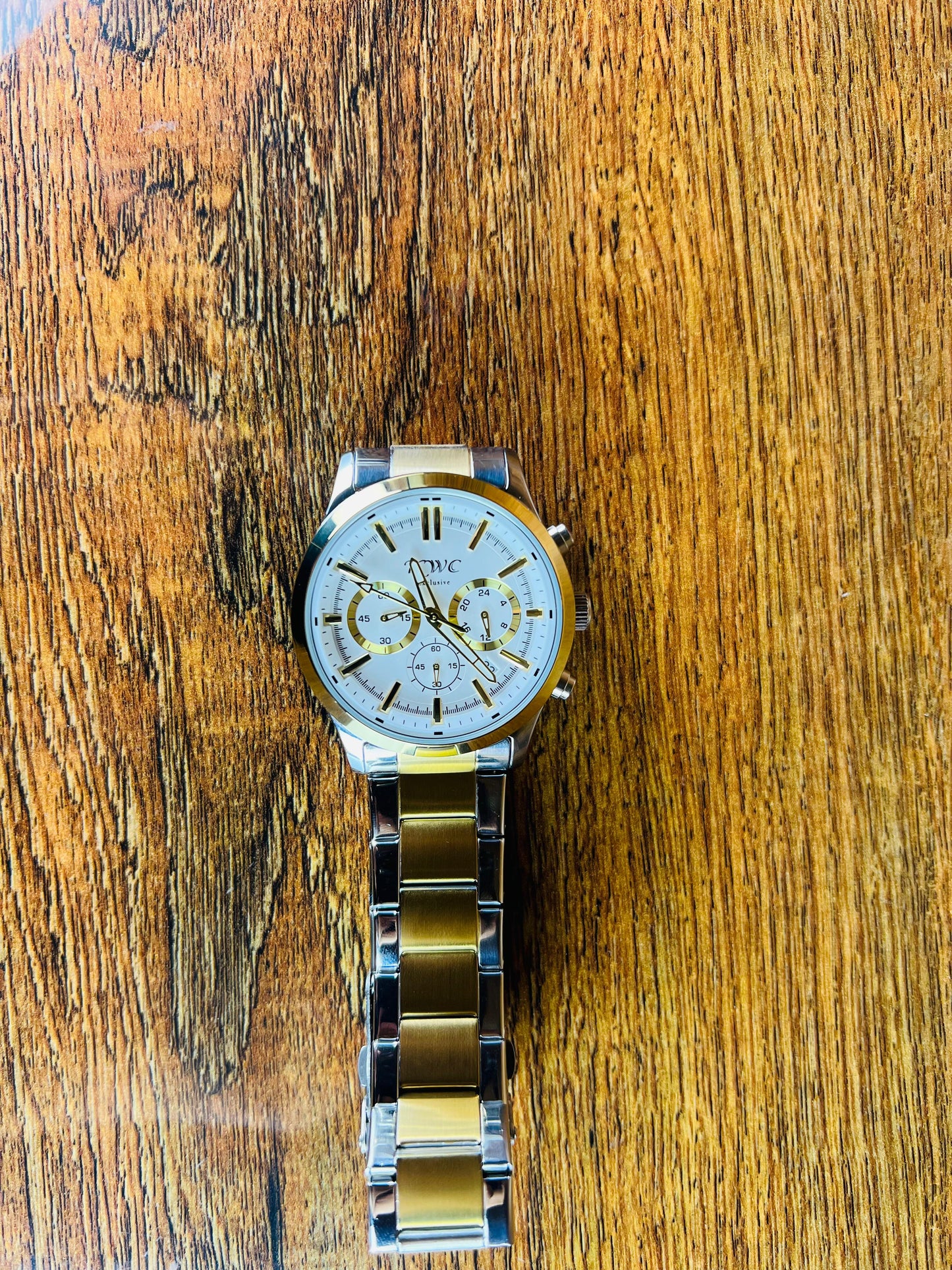 Luxury Gold & Silver Chronograph Men’s Watch – Stainless Steel, Waterproof, Elegant Design | ShahzadaWatches.pk