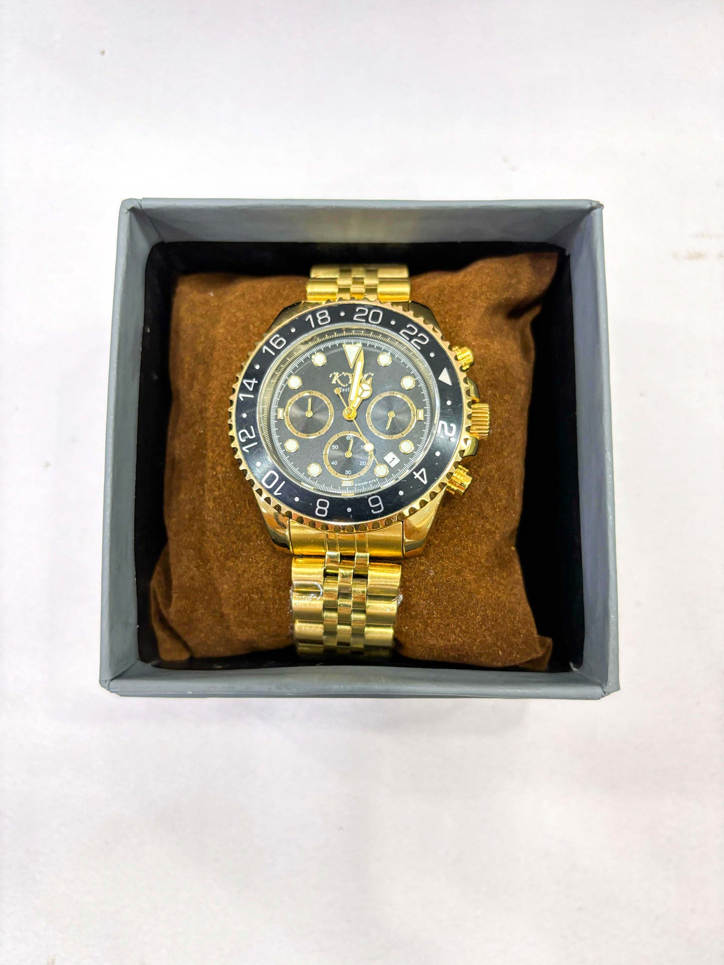 KWC Luxury Gold Chronograph Watch – Premium Stainless Steel, Black Dial, Men’s Timepiece