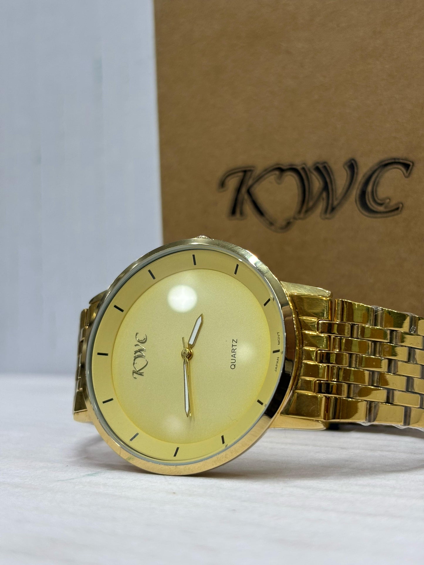Classic Full Gold Quartz Men’s Watch – Elegant Dress Wristwatch