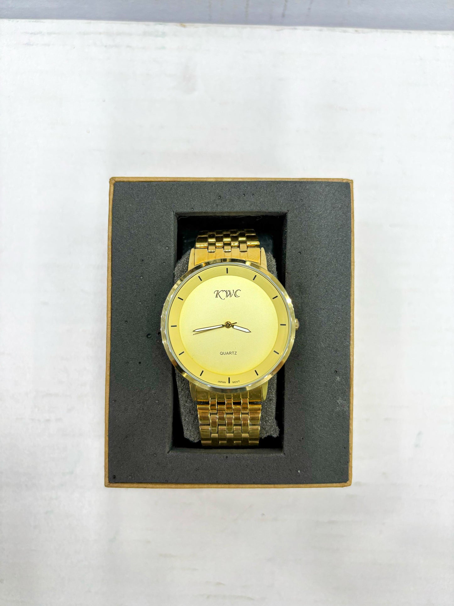 Classic Full Gold Quartz Men’s Watch – Elegant Dress Wristwatch