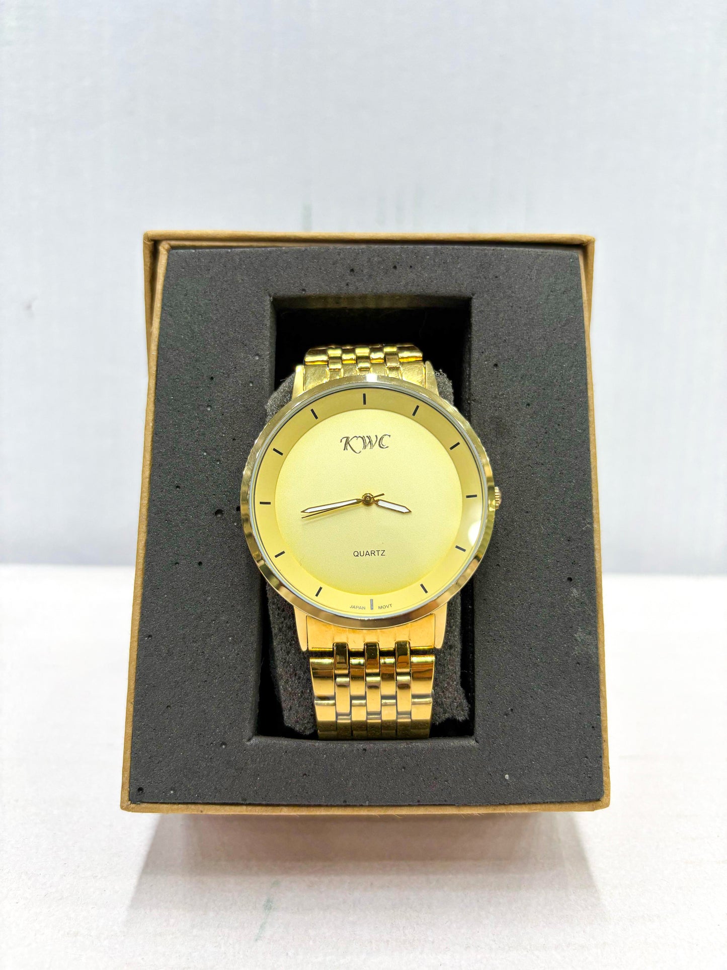 Classic Full Gold Quartz Men’s Watch – Elegant Dress Wristwatch