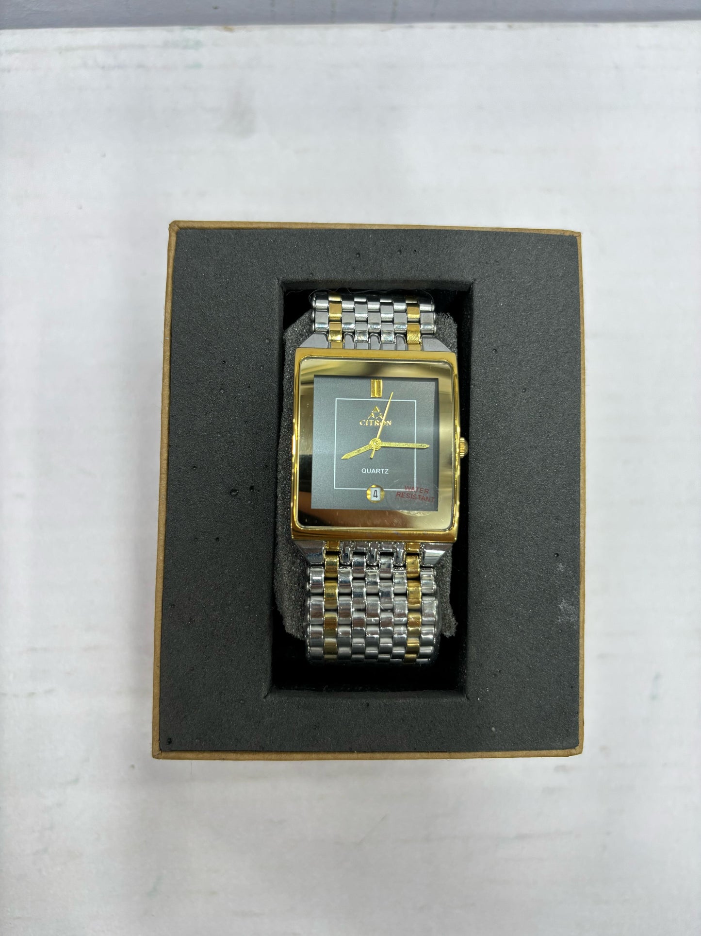 Men’s Two-Tone Rectangular Quartz Watch – Premium Business Wristwatch