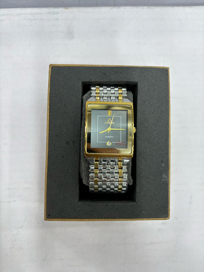 Men’s Two-Tone Rectangular Quartz Watch – Premium Business Wristwatch