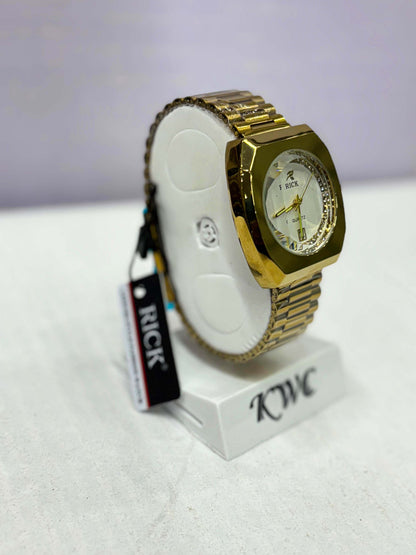 Elegant Golden Women’s Watch – Stainless Steel, Diamond Accents, Luxury Quartz