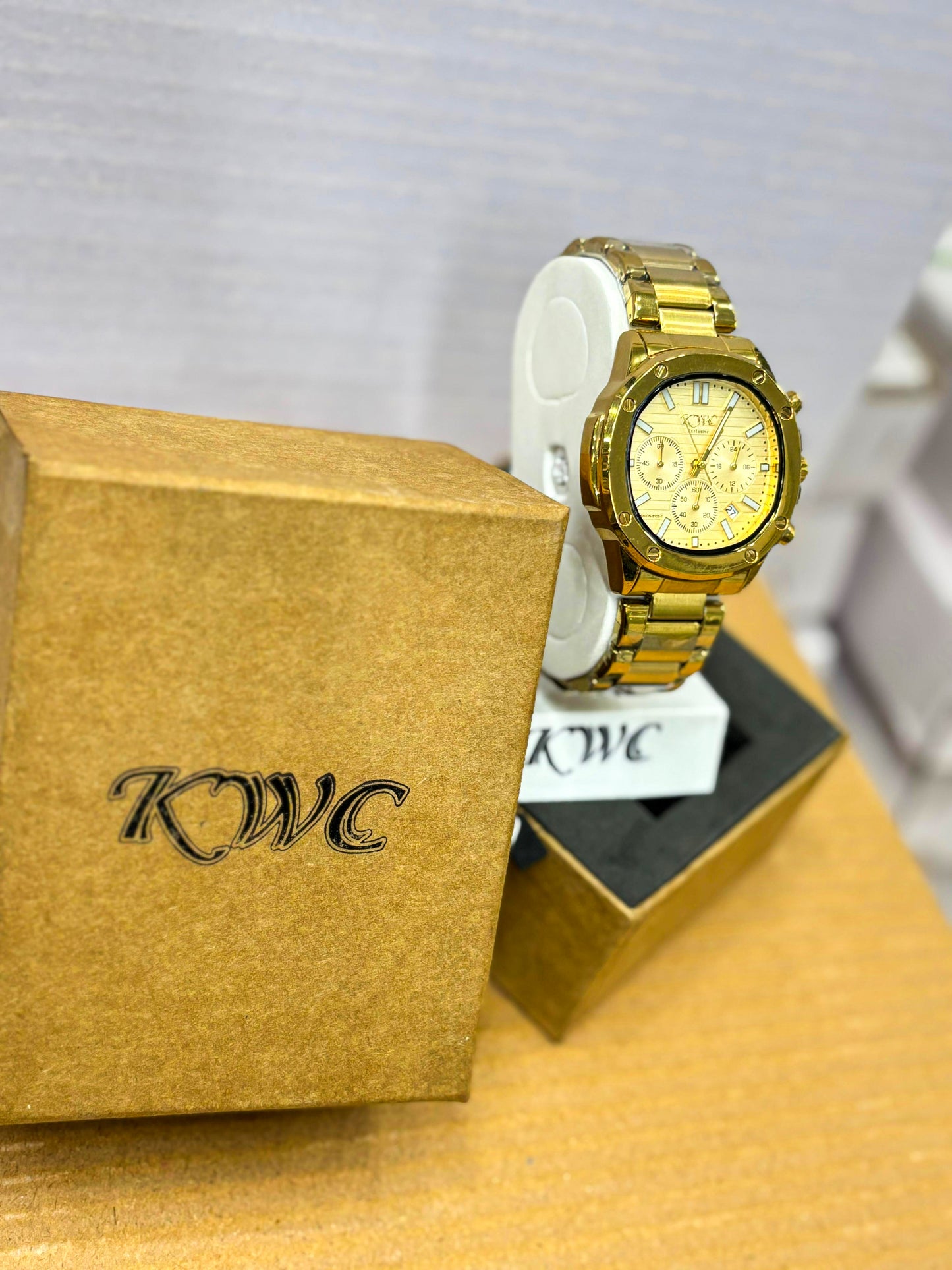 Luxury Golden Chronograph Men’s Watch – Stainless Steel, Multifunction, Premium Design