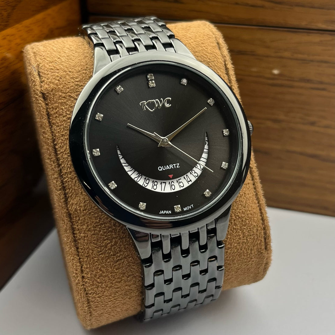 Chrono Date Luxe – Silver Metal with Date Dial